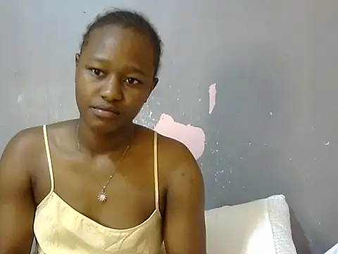 Petite_Ebony10: онлайн-секс-чат