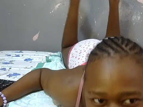 Chat XXX ao vivo de Petite_Ebony10