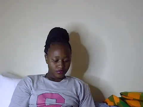 XXX chat uživo modela Petite_Ebony10