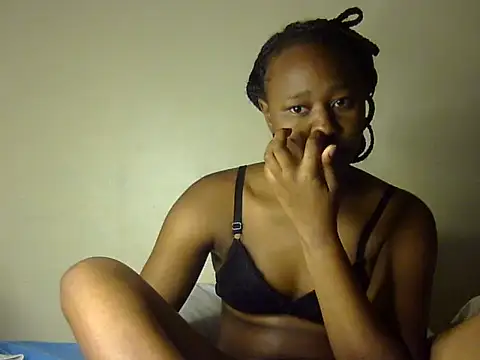 Živý XXX chat Petite_Ebony10