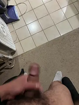 bigdick20101 Show in webcam