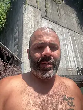bigdick20101: διαδικτυακό σόου στην κάμερα