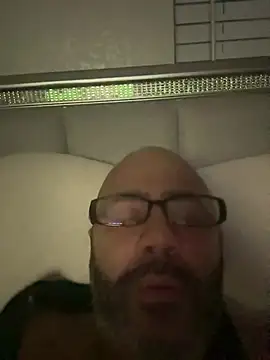 הופעת וובקאם של bigdick20101