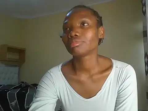 Mariana_150 webcam show