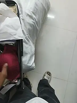 singalguy12 Show Webcam