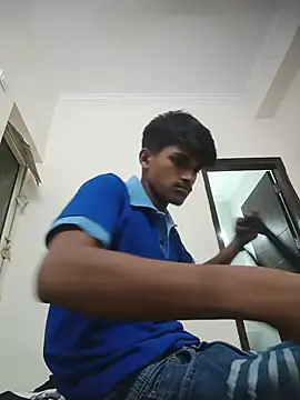 INVISIBL11 Pertunjukan Webcam