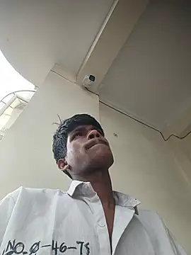 INVISIBL11 Show in webcam