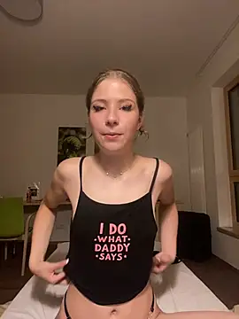 MilaRoseeen Live XXX chat