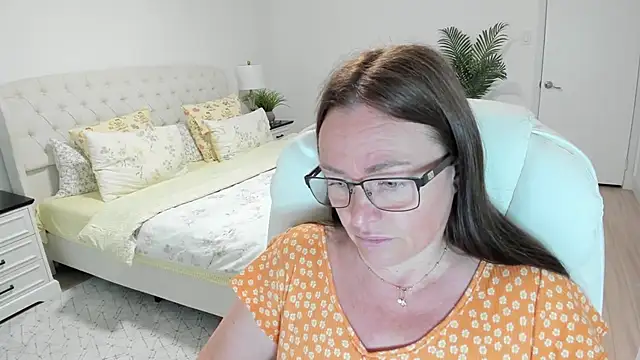 Vika73 网络视讯表演