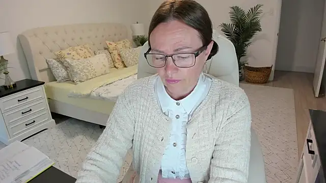 Pokazy przed kamerką – Vika73