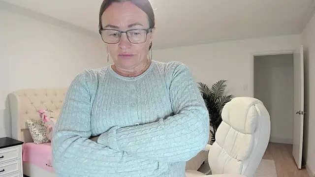 Vika73 网络视讯表演