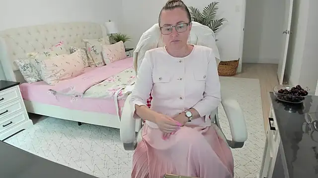 Vika73 网络视讯表演