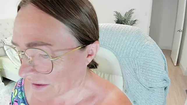 Vika73's Webcam Show