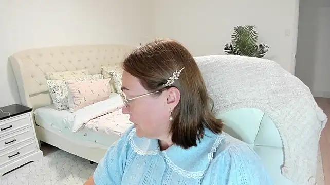 Vika73 Show in webcam