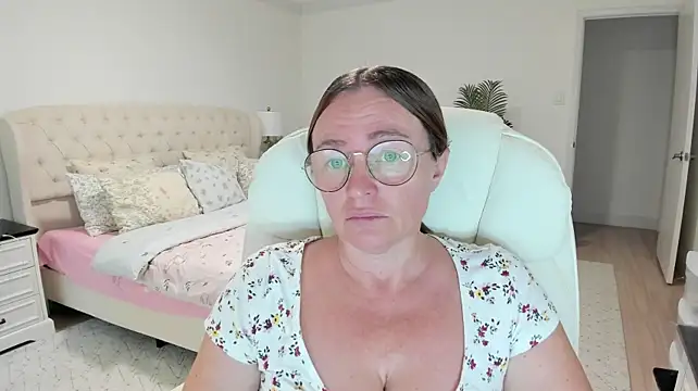 Vika73 网络视讯表演