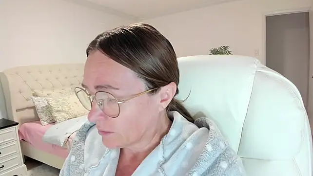 Vika73 网络视讯表演