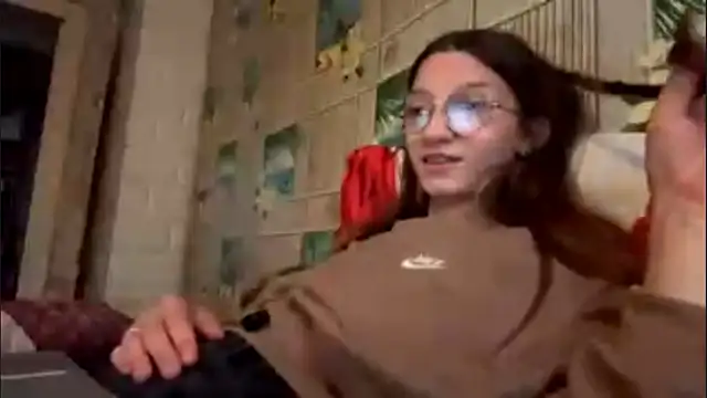 Chat XXX en directo de SparkleJebb