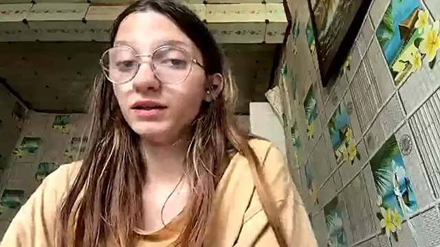 Chat +18 de SparkleJebb ao vivo