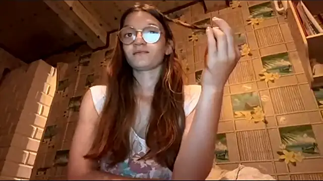 Онлайн чат XXX SparkleJebb