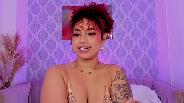 Nikki_Rousmel Chat XXX in diretta