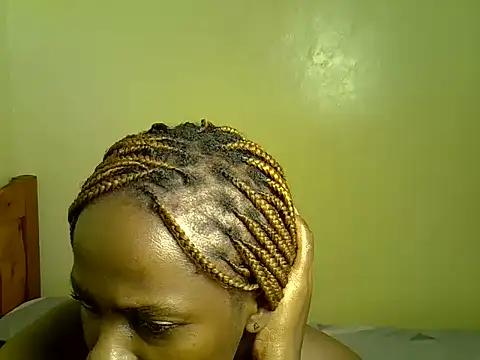Chat XXX en directo de Pearl_petite