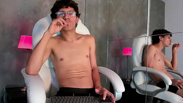 Ethan_todd Webcam Show