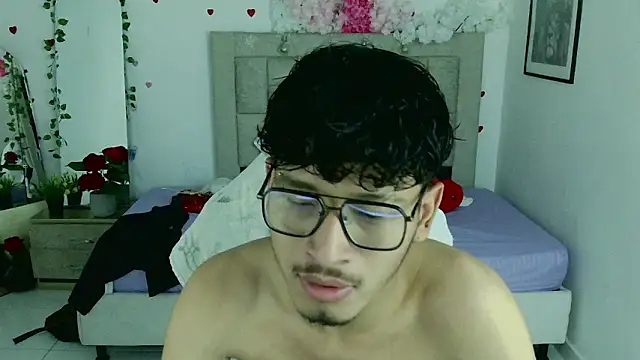 blackfox_desire Show in webcam