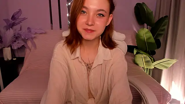 New_Web_Girln Webbikameraesitys
