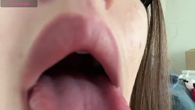 Milka_Crystal Live XXX-Chat