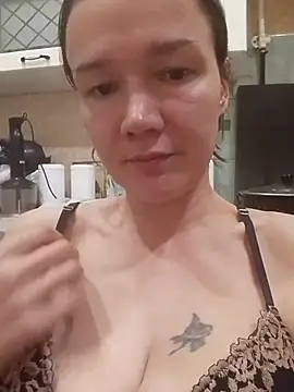 SarahSimpson Adlı Modelin Canlı XXX Sohbeti