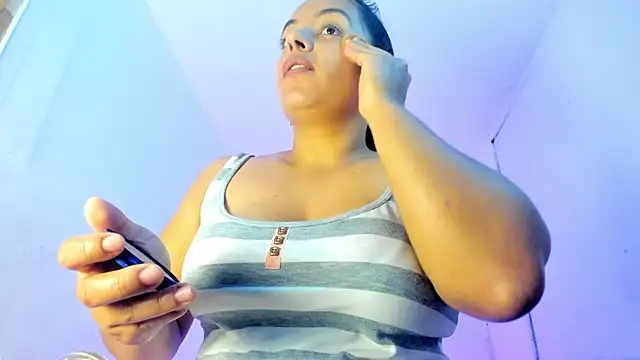 milkqueenboobs Adlı Modelin Web Kamerası Şovu