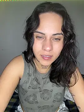 MadisonYoung000 Show in webcam