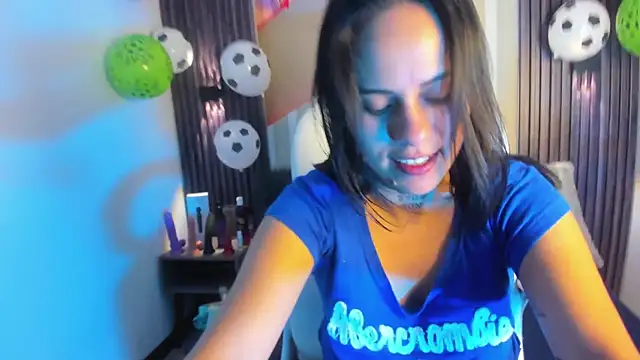 MadisonYoung000: διαδικτυακό σόου στην κάμερα
