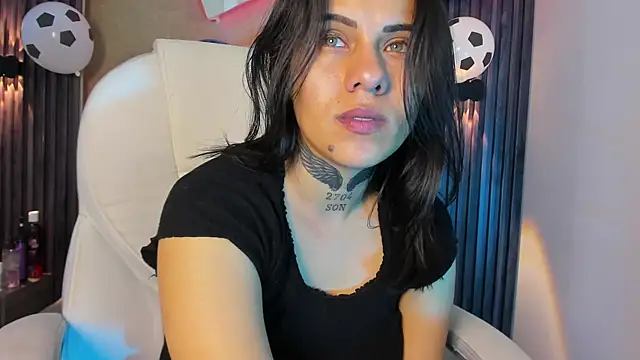 MadisonYoung000n Webbikameraesitys