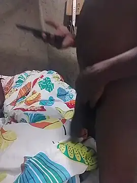 Lawal-Briana Pertunjukan Webcam