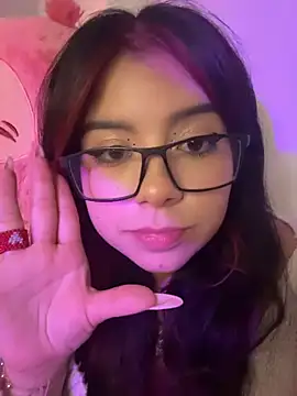 softdoll-_ Show in webcam