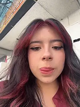softdoll-_ Show in webcam
