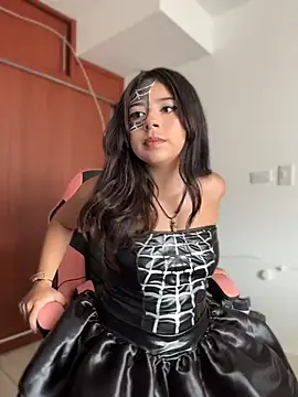 softdoll-_ Show in webcam