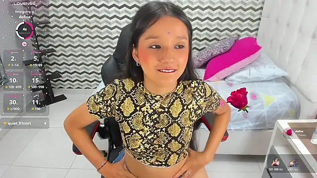 ISAPINK1 Adlı Modelin Canlı XXX Sohbeti