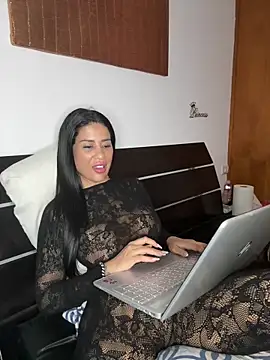 Alma69scn Webbikameraesitys