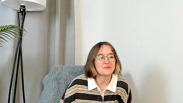 JaclynBoluda's Live Chat Room