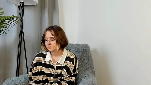JaclynBoluda's Live Chat Room
