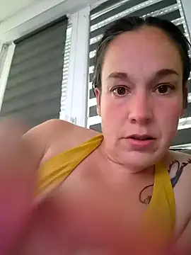 adelinegirly's Webcam Show