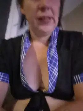 adelinegirly live XXX chat