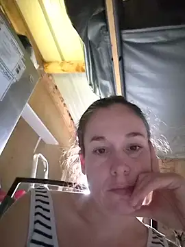 Aliciadelicieuse Chat XXX in diretta