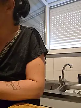 Aliciadelicieuse Adlı Modelin Canlı XXX Sohbeti