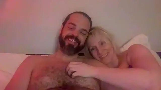 MakeGoodSex webcam show