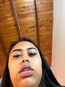 MiaLane3's Live XXX Chat