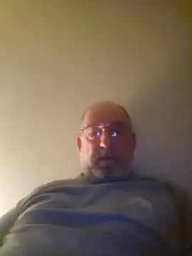 shyguytm Show in webcam