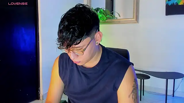 ChrisRuiz Webcam show